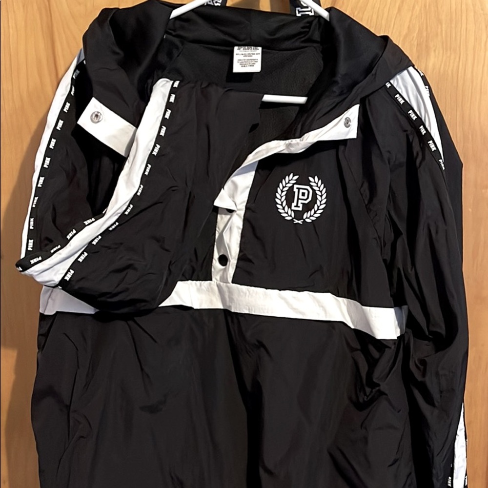 VS PINK windbreaker jacket M/L